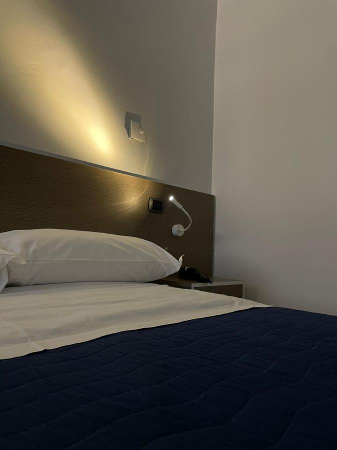 Hotel Cristian Giugliano In Campania Eksteriør bilde