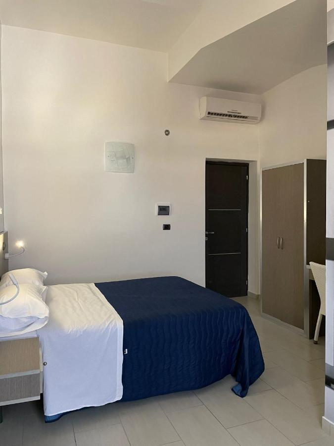 Hotel Cristian Giugliano In Campania Eksteriør bilde