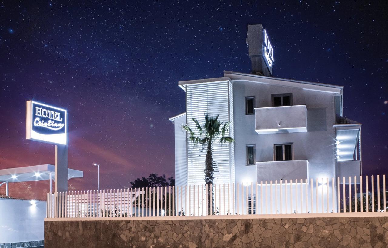 Hotel Cristian Giugliano In Campania Eksteriør bilde